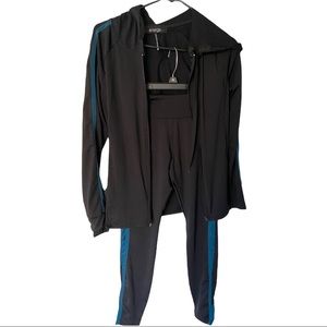 Energie set active wear size small.  (6)